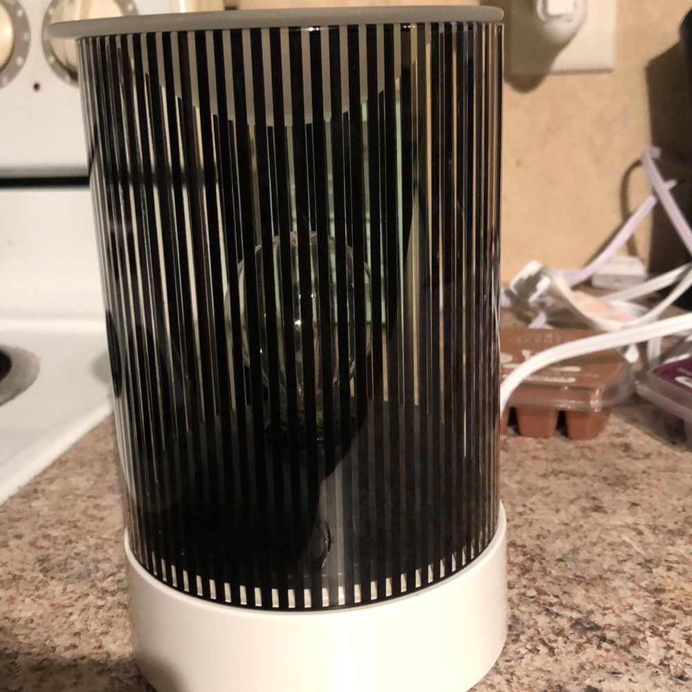 Scentsy in motion warmer